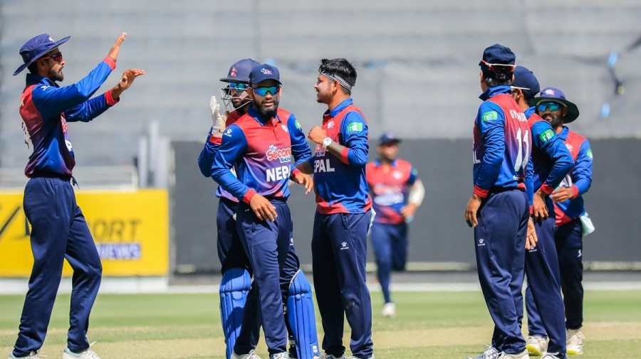 क्रिकेट विश्वकप लिग टु : पीएनजीविरुद्ध बलिङ गर्दै नेपाल